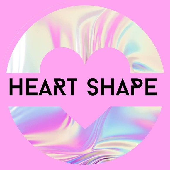 Profile Picture of Daria Vlasova (@heart_shape) on Poshmark