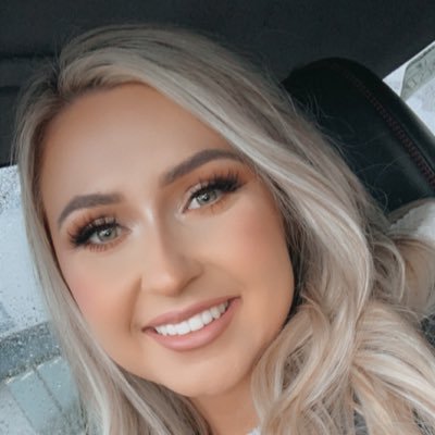 Profile Picture of Kayla (@KaylaMyronenko) on Twitter