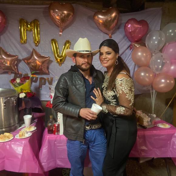 Profile Picture of Mariana y alejandro Valladares (@marianacer1993) on Poshmark