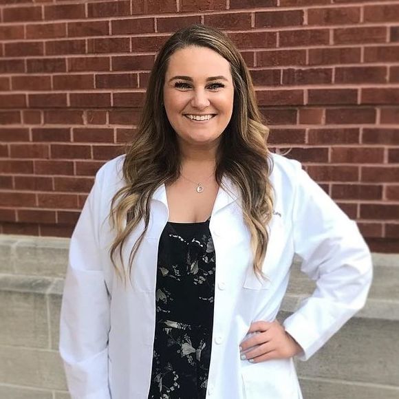 Profile Picture of Alexis Ronney (@aronney) on Poshmark