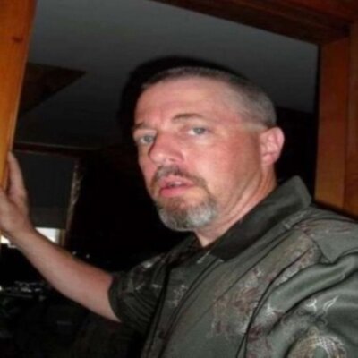 Profile Picture of Maureen Riddle (@maureeneakym) on Twitter