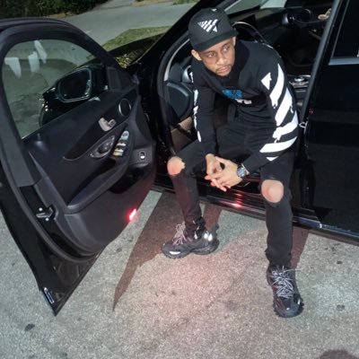 Profile Picture of Jay Money (@jaym0ney_) on Twitter