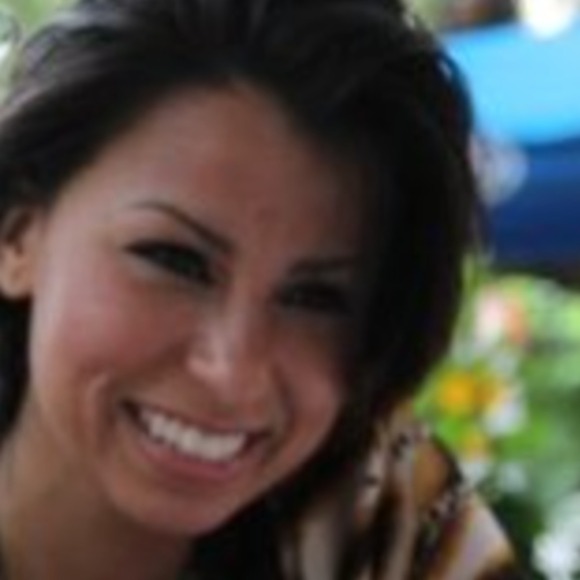 Profile Picture of Grace Munoz (@graciep0o) on Poshmark