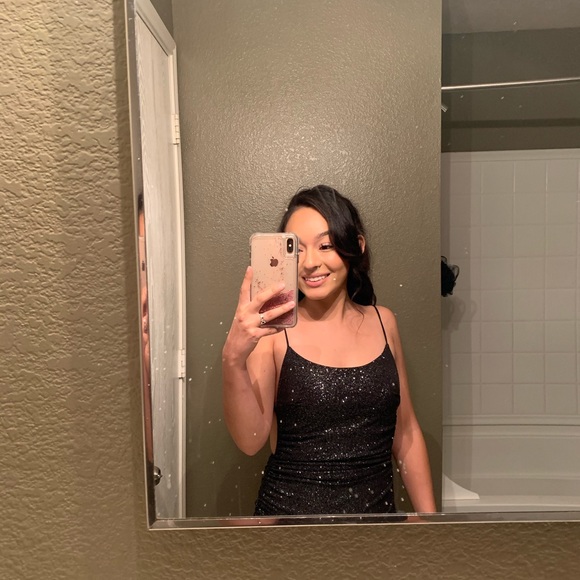 Profile Picture of Andrea Basaldua (@andreashop5) on Poshmark