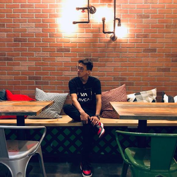 Profile Picture of Bobby Phan (@anhphan789) on Poshmark