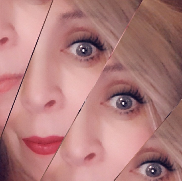 Profile Picture of Denise Holts (@truesdale9630) on Poshmark