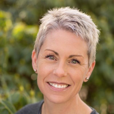 Profile Picture of Elizabeth  Cox Brand (@CoxBrand) on Twitter