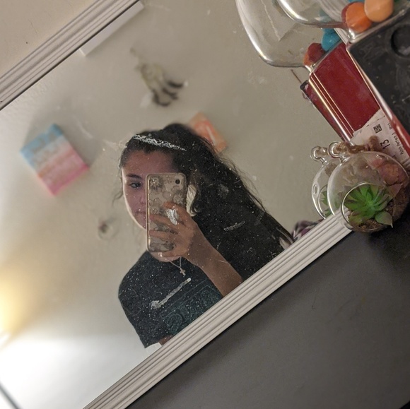 Profile Picture of Izzy Speese (@izabell2003) on Poshmark