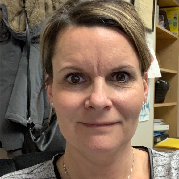 Profile Picture of Joanne Tingley (@jotingley) on Poshmark