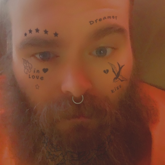 Profile Picture of Mitchell Bumgardner (@m_bumgardner) on Poshmark