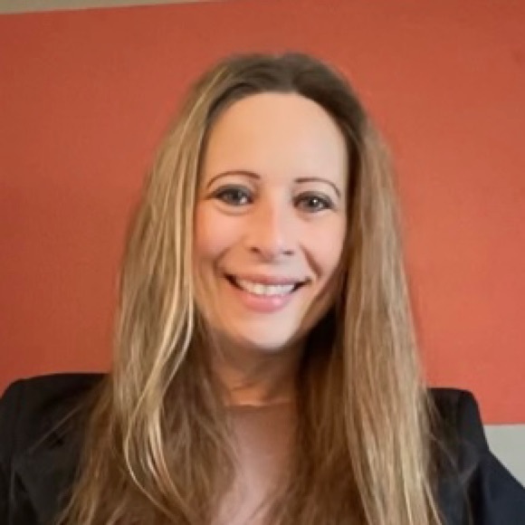 Kelly Houser - Poshmark Profile Picture of Kelly Houser (@kellyhouser12) on Poshmark