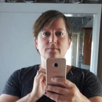 Profile Picture of Jennifer Weir (@jenniferweir82) on Twitter