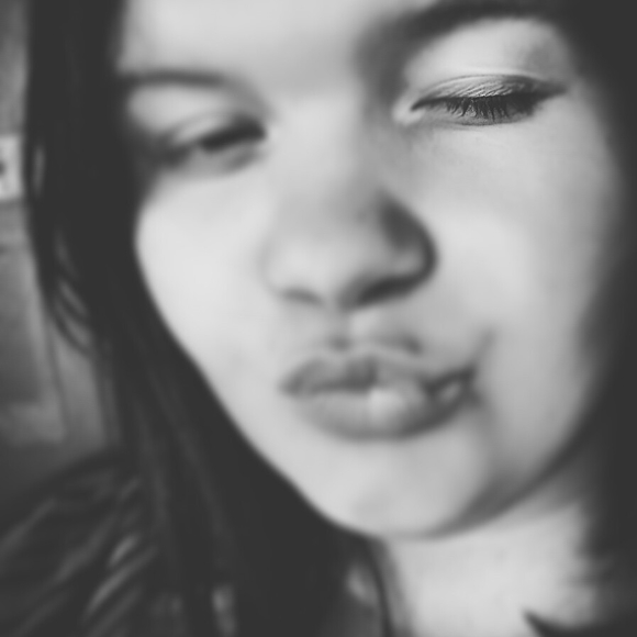 Brittany Dinis - Poshmark Profile Picture of Brittany Dinis (@branaynay16) on Poshmark