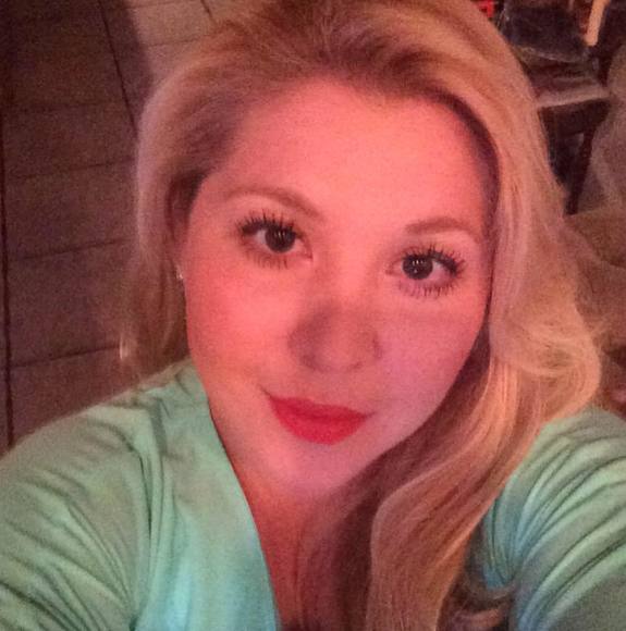 Profile Picture of Marina Sonanes (@sonanes) on Poshmark