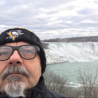 Profile Picture of Bob Hall (@bobhall98) on Twitter
