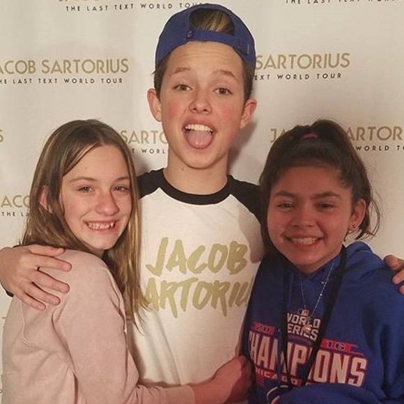 Profile Picture of Tatum Davis (@tatumdavis2005) on Poshmark