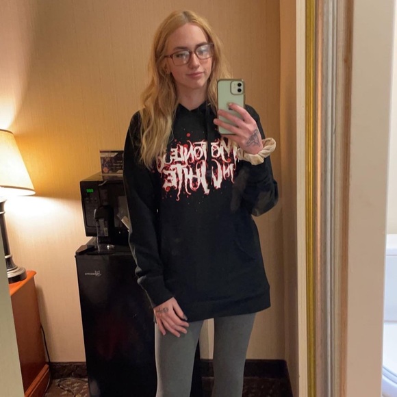 Profile Picture of Jessica Risher (@j_risher) on Poshmark