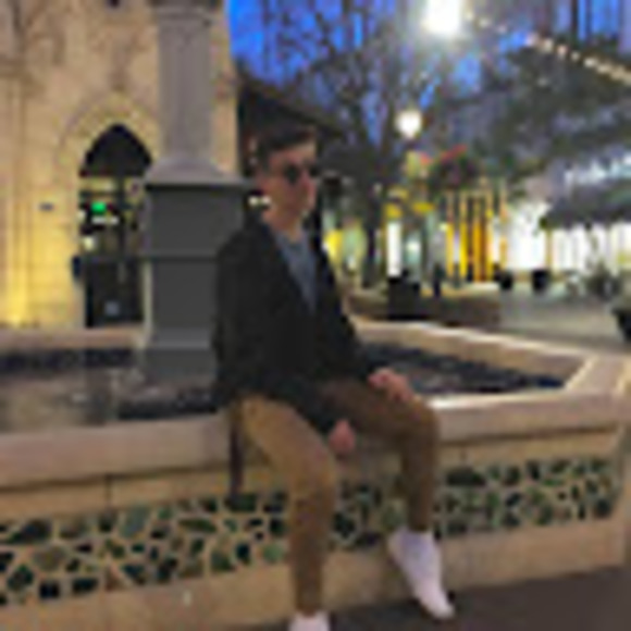 Profile Picture of Zachary Lichaa (@zachlichaa8) on Poshmark