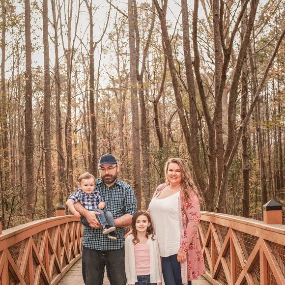 Profile Picture of Dani Blake (@danilynneb) on Poshmark