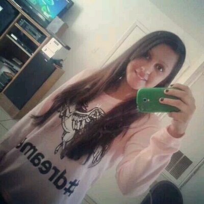 Profile Picture of Luz Calix (@calix_luz) on Twitter