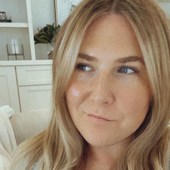 Profile Picture of Jen Anton (@jenmanton) on Poshmark