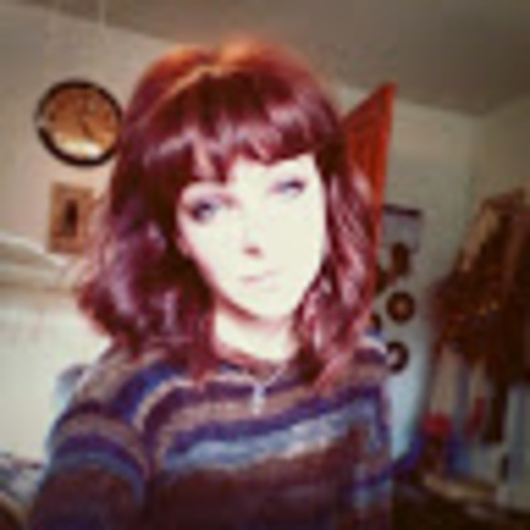 Profile Picture of Miranda Larsen (@miranda_larsen) on Poshmark