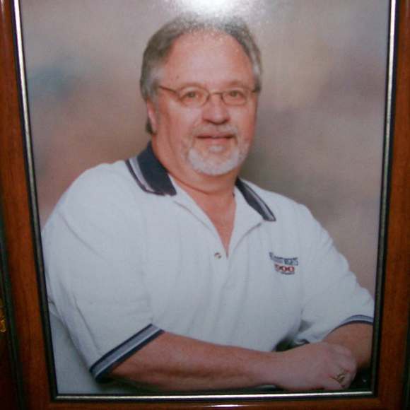 Profile Picture of Terry Saxerud (@terrysaxerud) on Poshmark