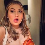 Profile Picture of Alice Perrier (@allycatperrier) on Instagram