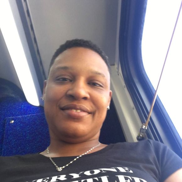 Profile Picture of Robin Harper (@wormie76) on Poshmark