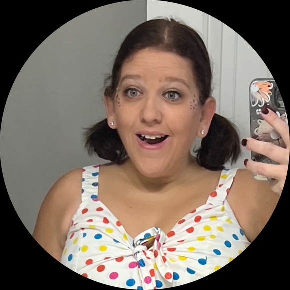 Profile Picture of Alex Dean (@polka_dot_pixie) on Poshmark