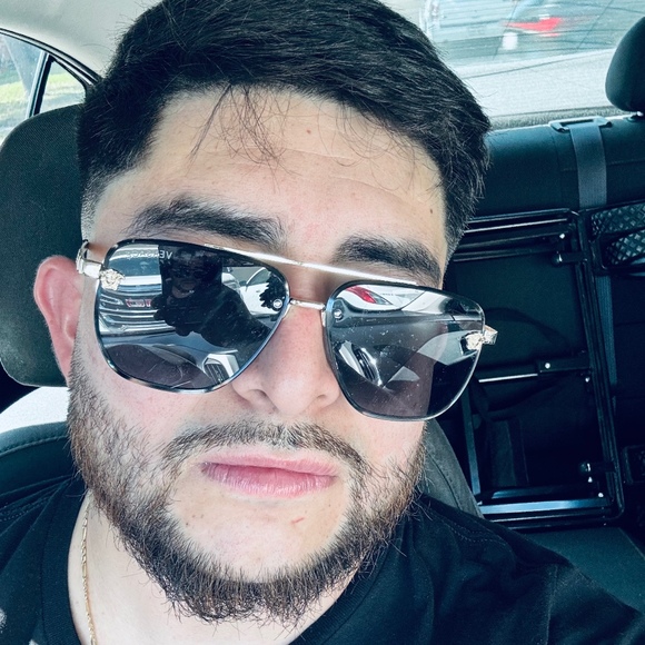 Profile Picture of Jimmy Vargas (@jimmyvargas21) on Poshmark