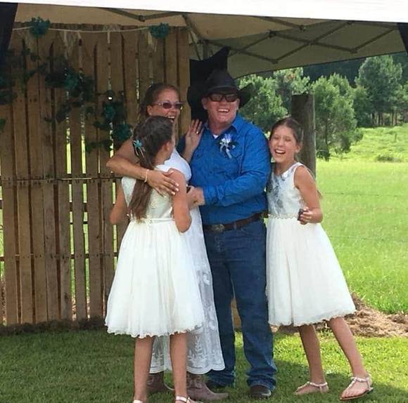 Mary Paddleford - Poshmark Profile Picture of Mary Paddleford (@mpaddleford1) on Poshmark