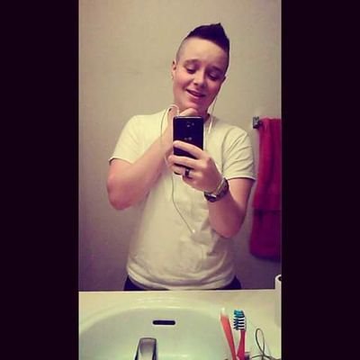 Profile Picture of JJ Çhî$hô£m (@jamichisholm25) on Twitter