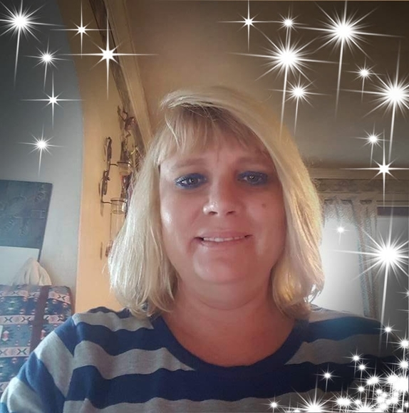 Profile Picture of Davina Phillips marvel (@davinamarvel) on Poshmark