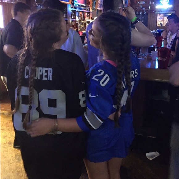 Profile Picture of Taryn Le (@tl02375) on Poshmark