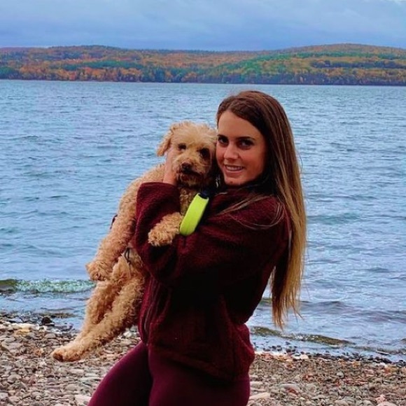 Profile Picture of Christina Grubic (@krofna_3) on Poshmark