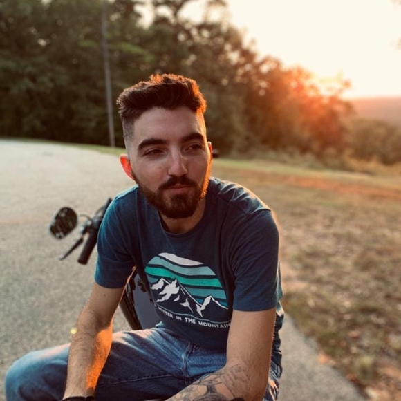 Profile Picture of James Jaworski (@jjaworski16) on Poshmark