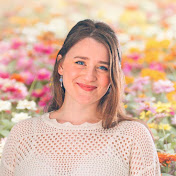 Profile Picture of Haley Post - My Moonstone Kitchen (@MyMoonstoneKitchen) on Youtube