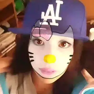 Profile Picture of 𝑀𝑜𝑛𝑠𝑒<3 (@oshimvx) on Tiktok