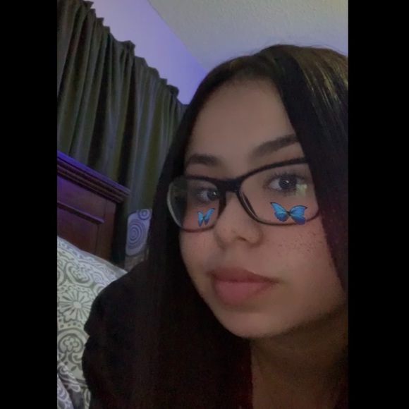 Profile Picture of Briana Soleil (@briana_soleil) on Poshmark