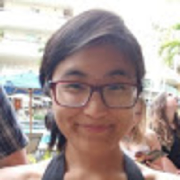 Profile Picture of Phoebe Ng (@phoebehmng) on Poshmark