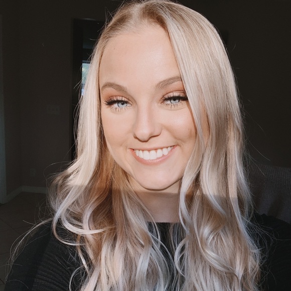 Profile Picture of Jade Duncan (@jadeduncan243) on Poshmark