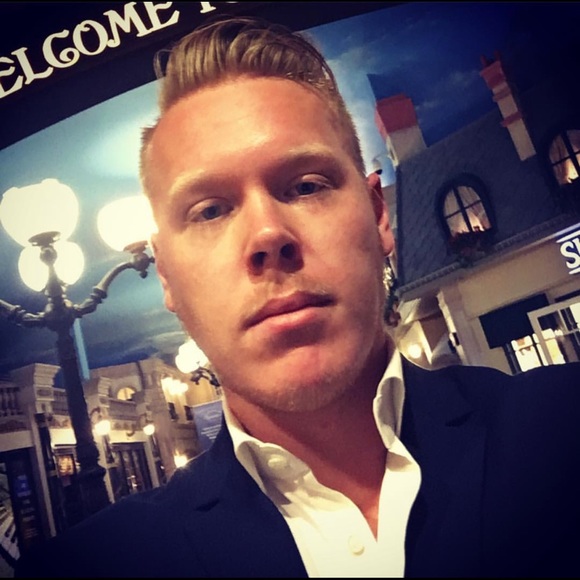 Profile Picture of Rob Nilsson (@rebelyoung1) on Poshmark