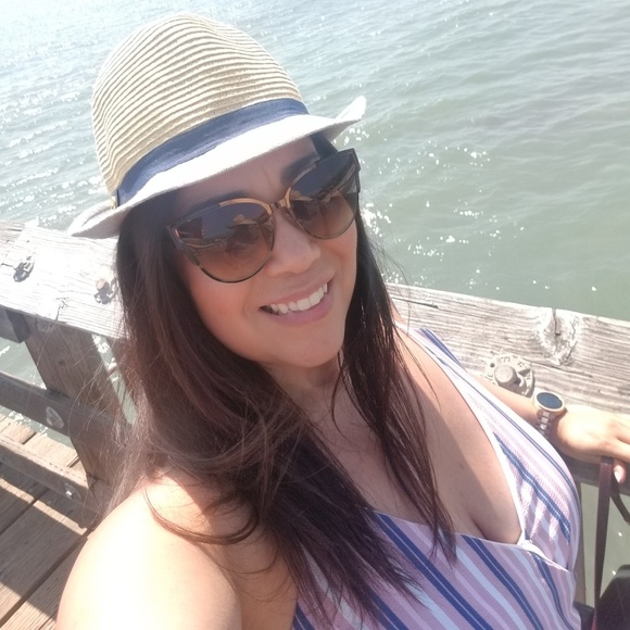 Profile Picture of Lupe Rivera (@alaska27) on Poshmark