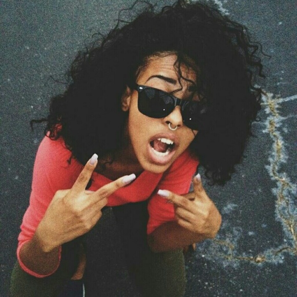 Profile Picture of Dinah Jean (@dinah_jean) on Poshmark