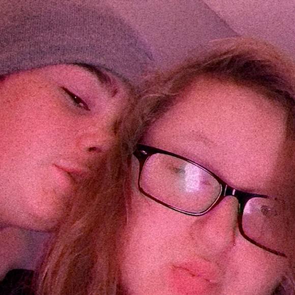 Profile Picture of Carlee Voiles (@carleevoiles4) on Poshmark