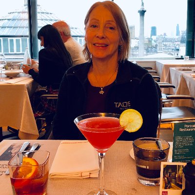 Profile Picture of Lynn Lambert (@lambchopper85) on Twitter