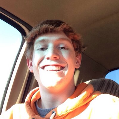 Profile Picture of Colin Pearce (@com_pearce) on Twitter