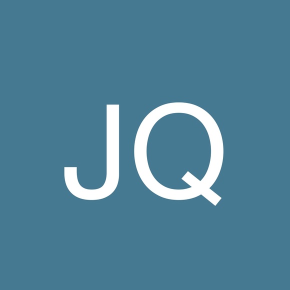 Profile Picture of Jacey Queener (@jaceyeq2000) on Poshmark