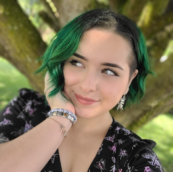 Profile Picture of Josephine Lovaglio (@jlovaglio) on Poshmark